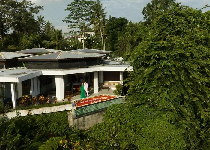 Cahaya Indah - Adults Only 5*