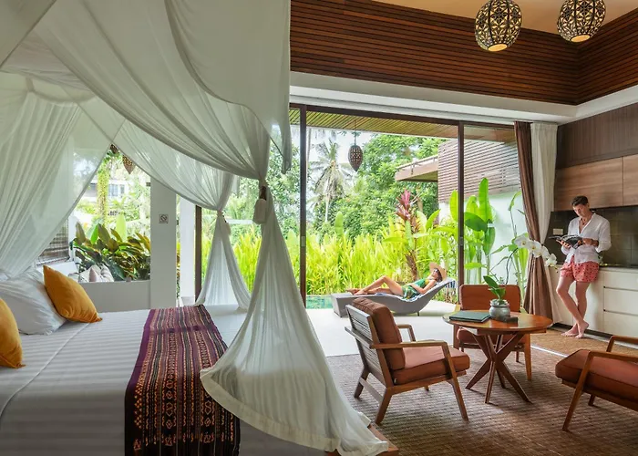 Cahaya Indah - Adults Only 5*